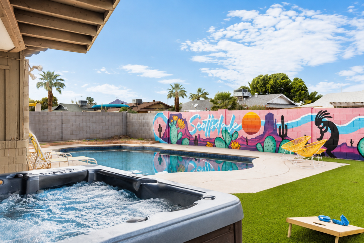 pool mural of Scottsdale