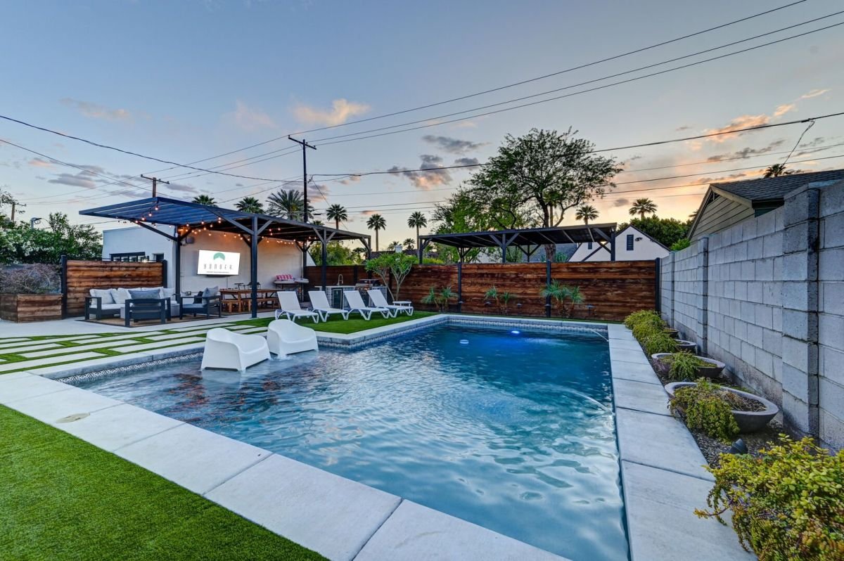 pool area of Scottsdale rental